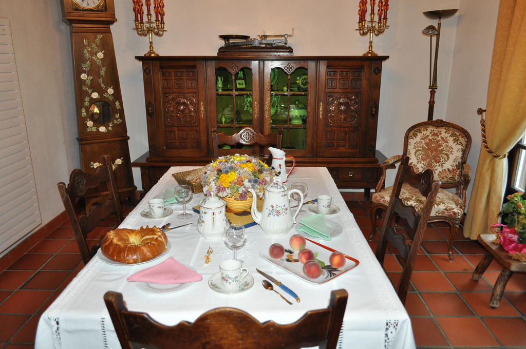 Hôtel-Logis La Coraline Gannat Quarto foto